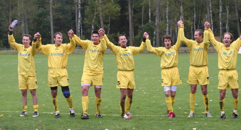 Radost po vítězství,takových okamžiků si přejeme co nejvíce.